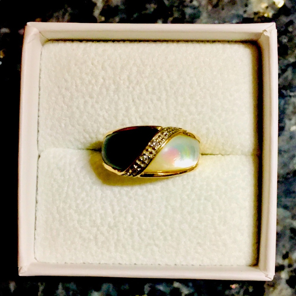 14K Black Onyx, Mother of Pearl Ring